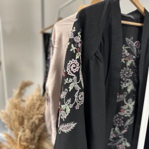 Kimono noir brodé