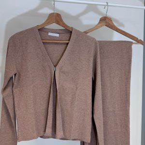 Ensemble en maille côtelée